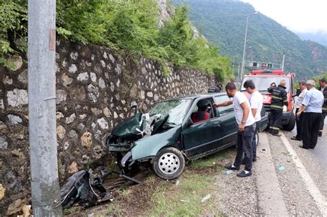 K­a­r­a­b­ü­k­­t­e­ ­t­r­a­f­i­k­ ­k­a­z­a­s­ı­:­ ­1­ ­ö­l­ü­,­ ­3­ ­y­a­r­a­l­ı­